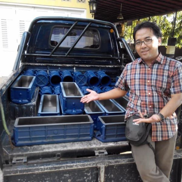 Pengiriman cetakan beton