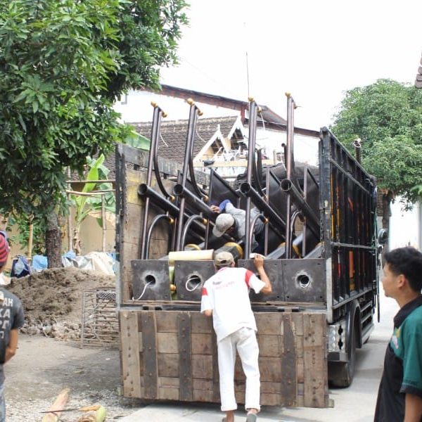 Tiang Lampu Antik Kalipepe, Solo