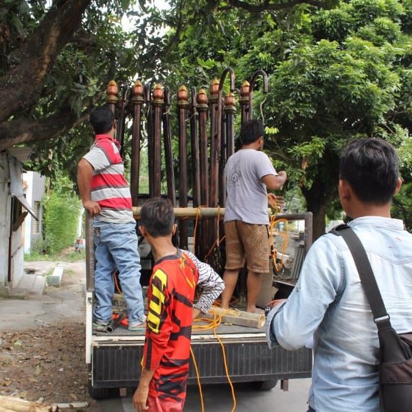Proyek tiang lampu antik