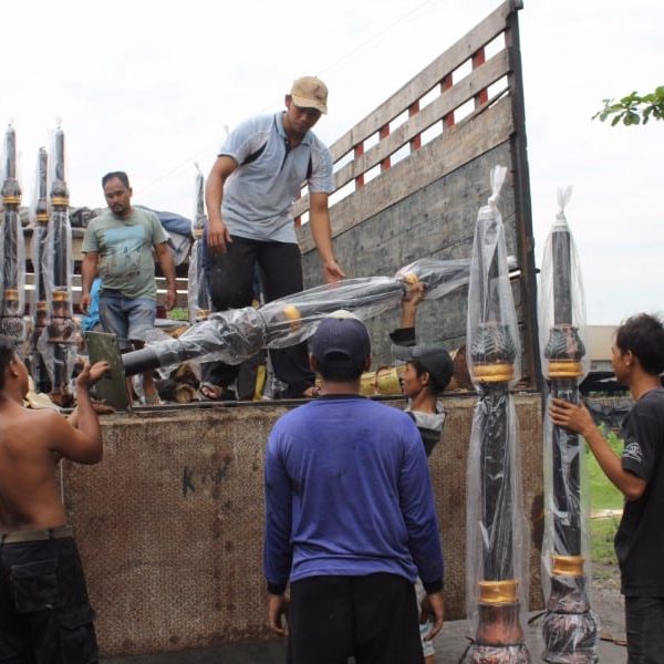 Proyek tiang lampu mandalika