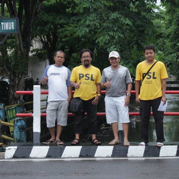 Tiang Papan Nama Jalan Belitung