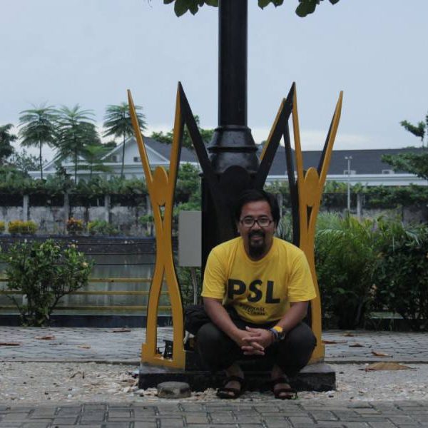 Tiang lampu