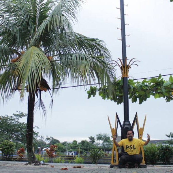 Tiang lampu