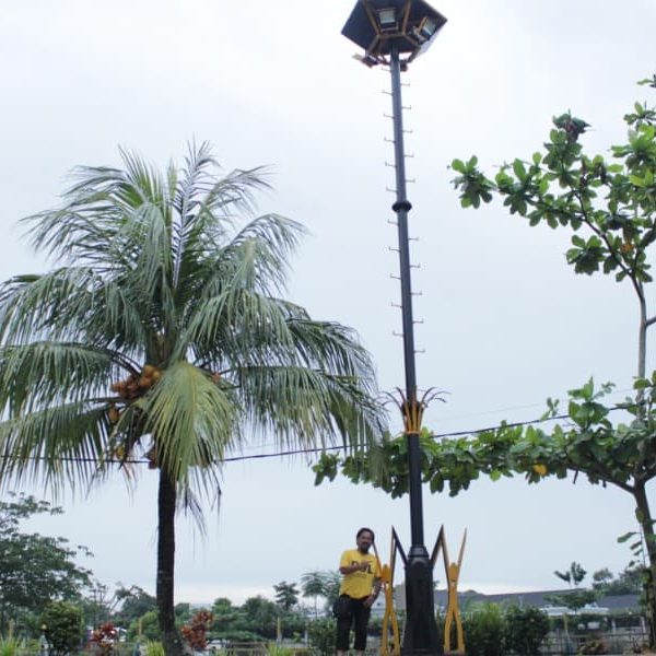 Tiang lampu