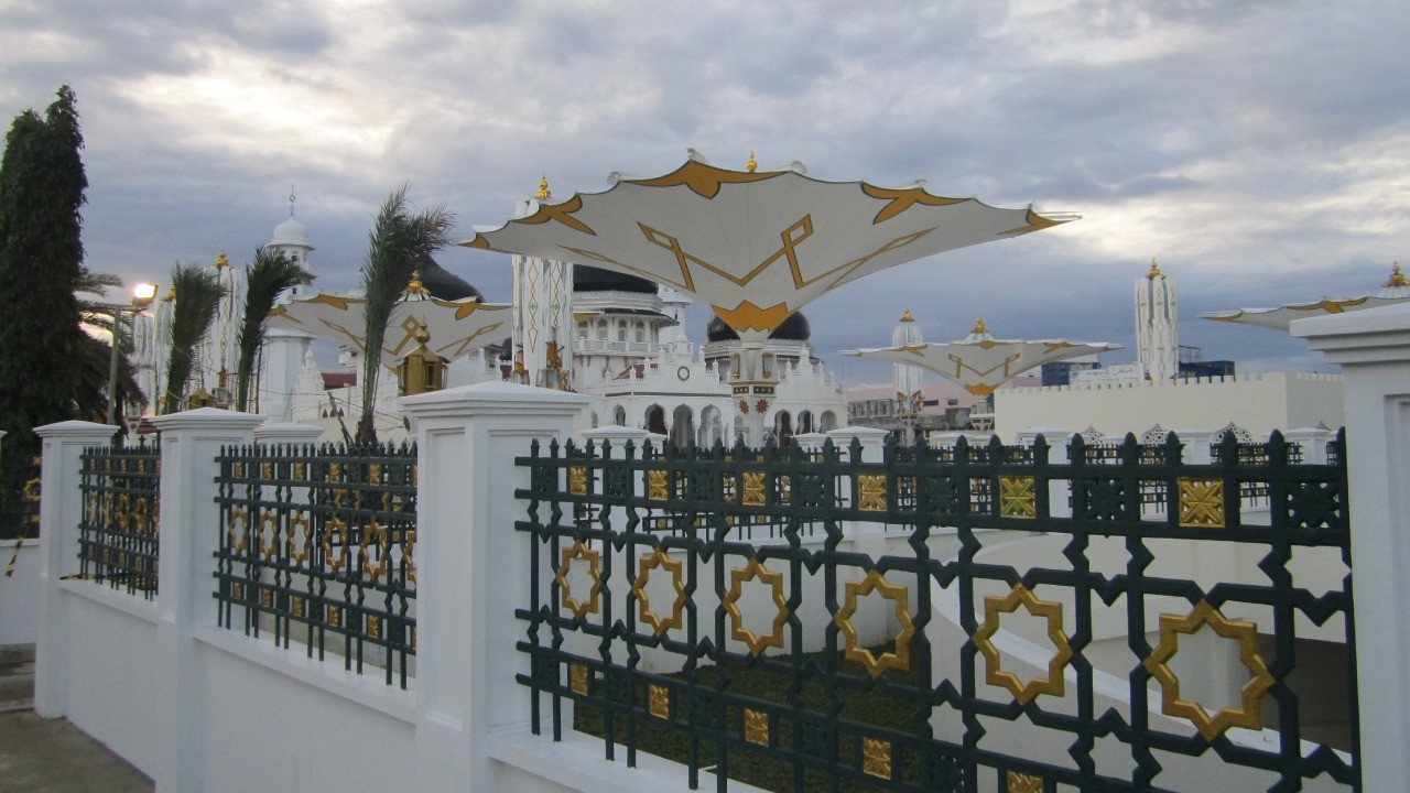 Ornamen Pagar Masjid Cor