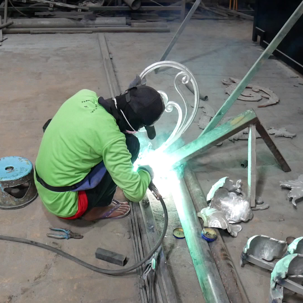 Tiang lampu