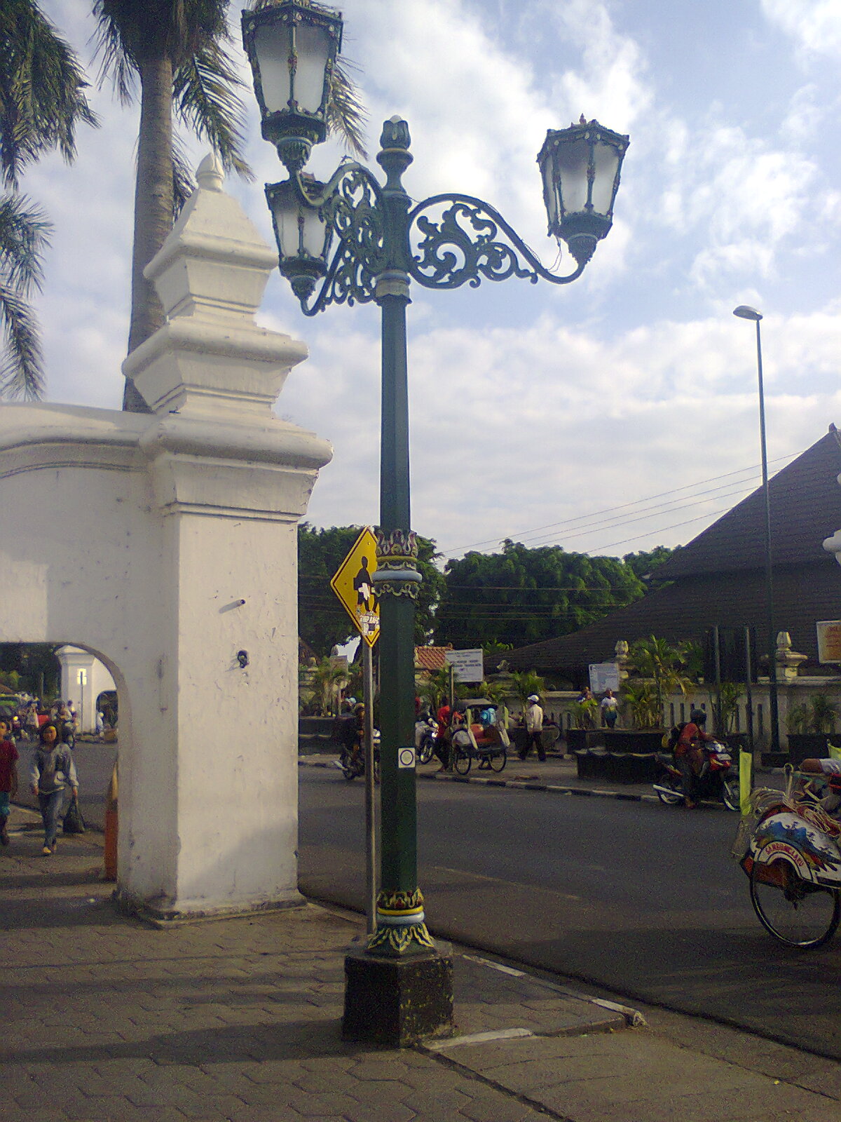 Tiang lampu