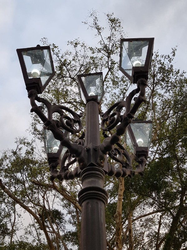 Tiang lampu campuran purworejo