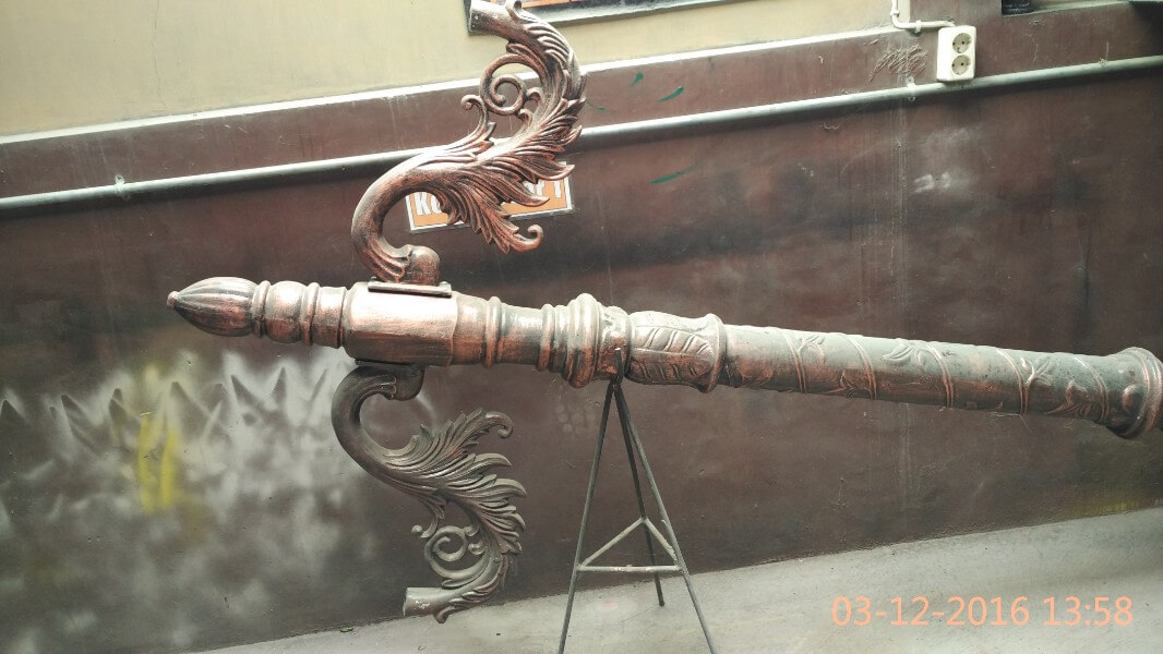 Tiang lampu villa ayapraga