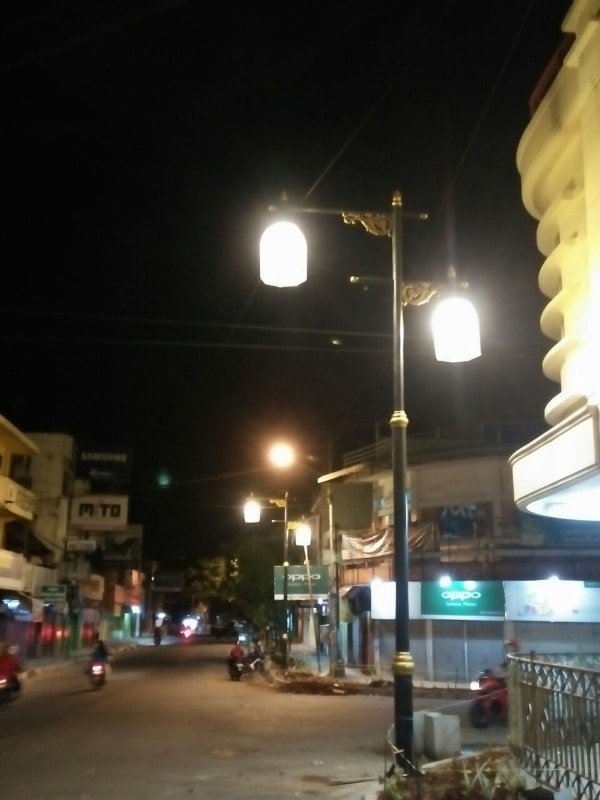 Tiang lampu antik cianjur