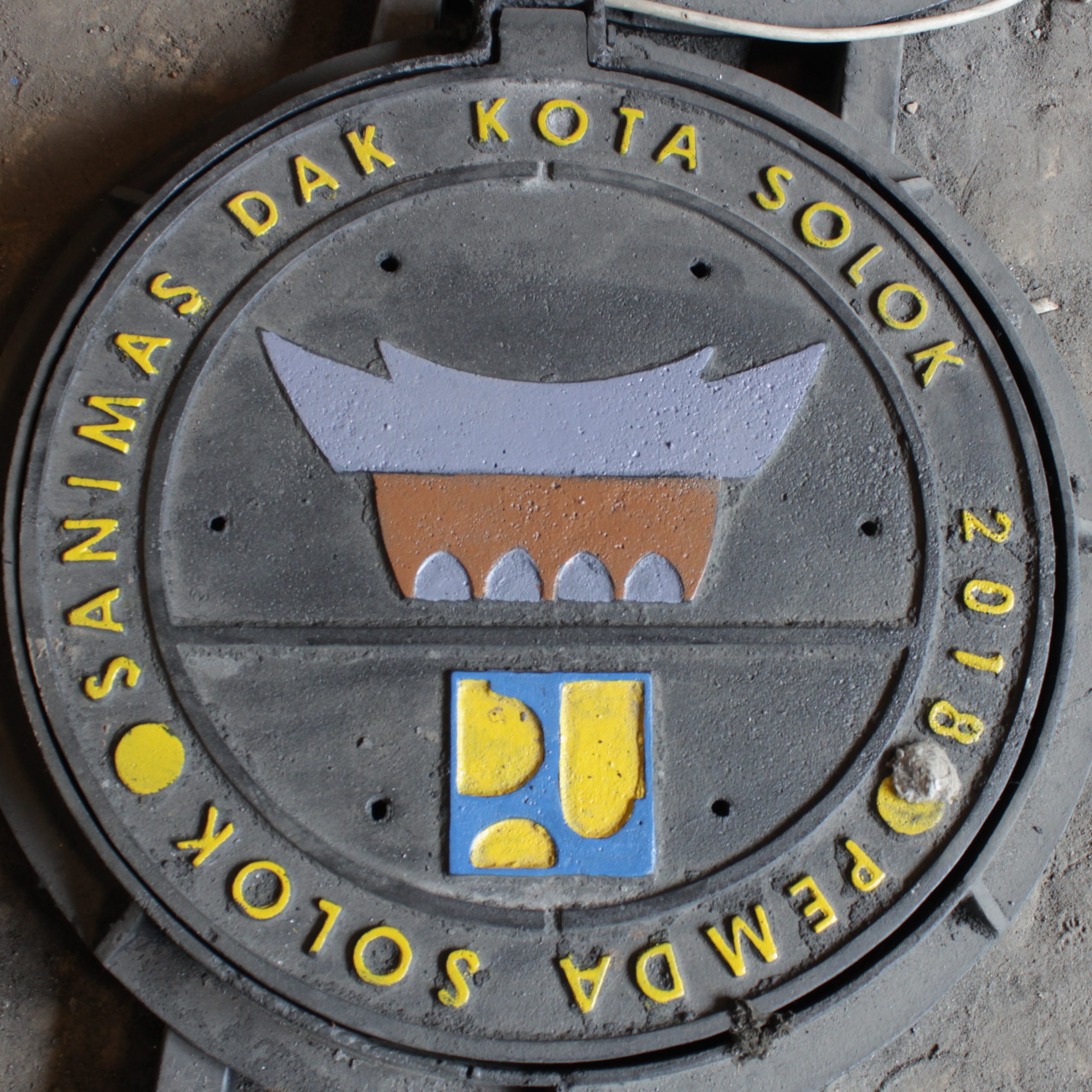 Manhole cover solok