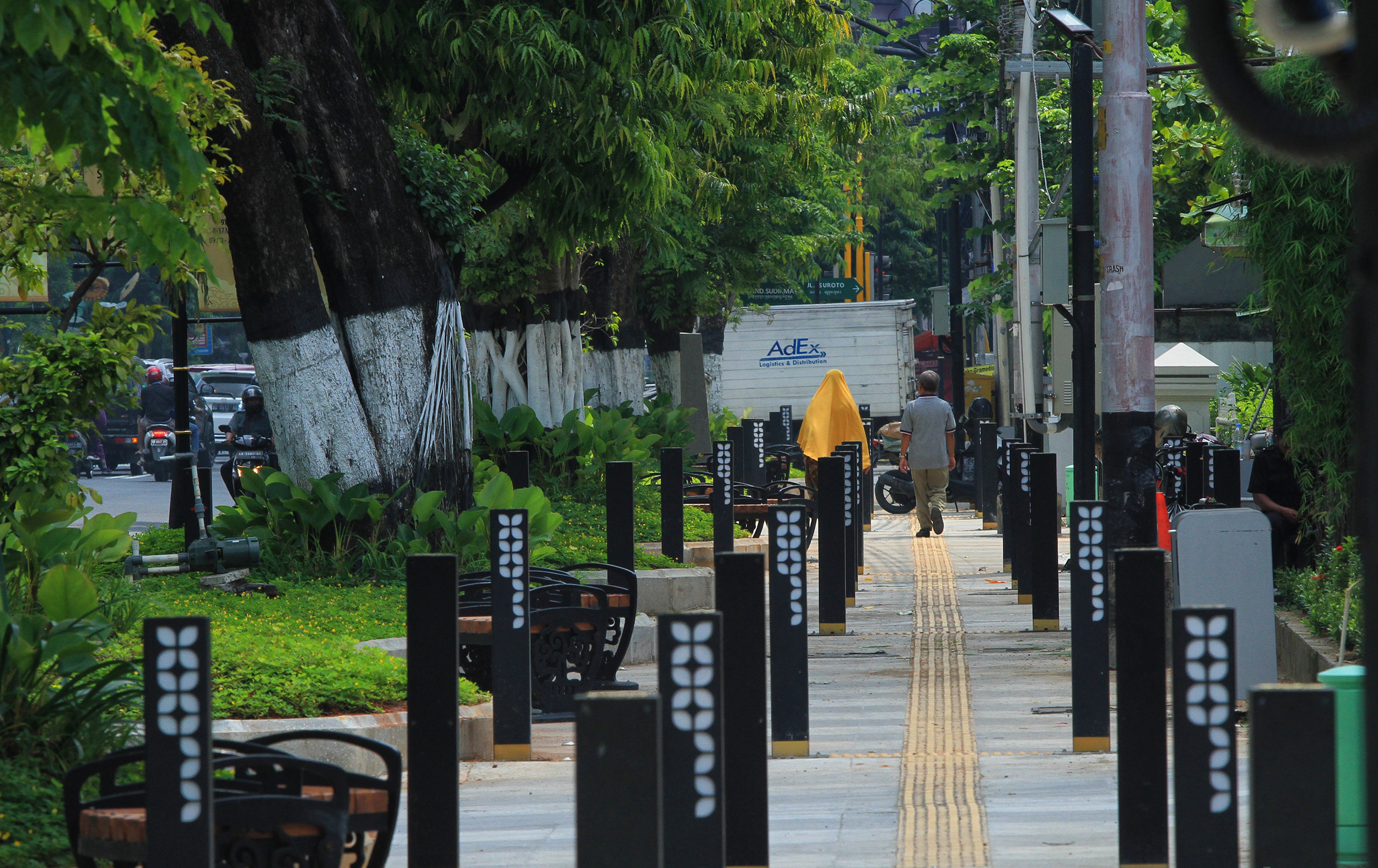 Bollard batik kawung