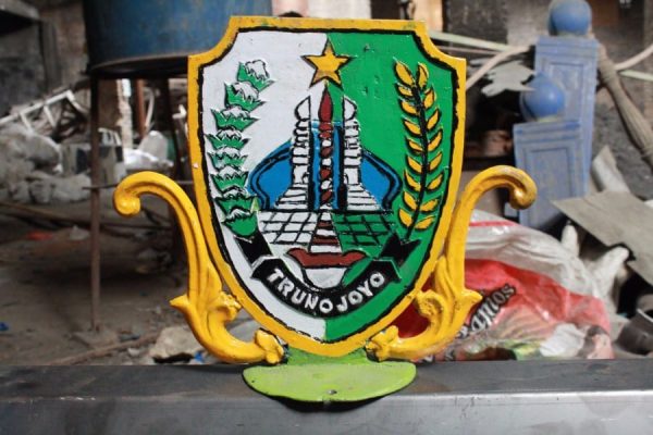 Tiang Lampu Trunojoyo Madura