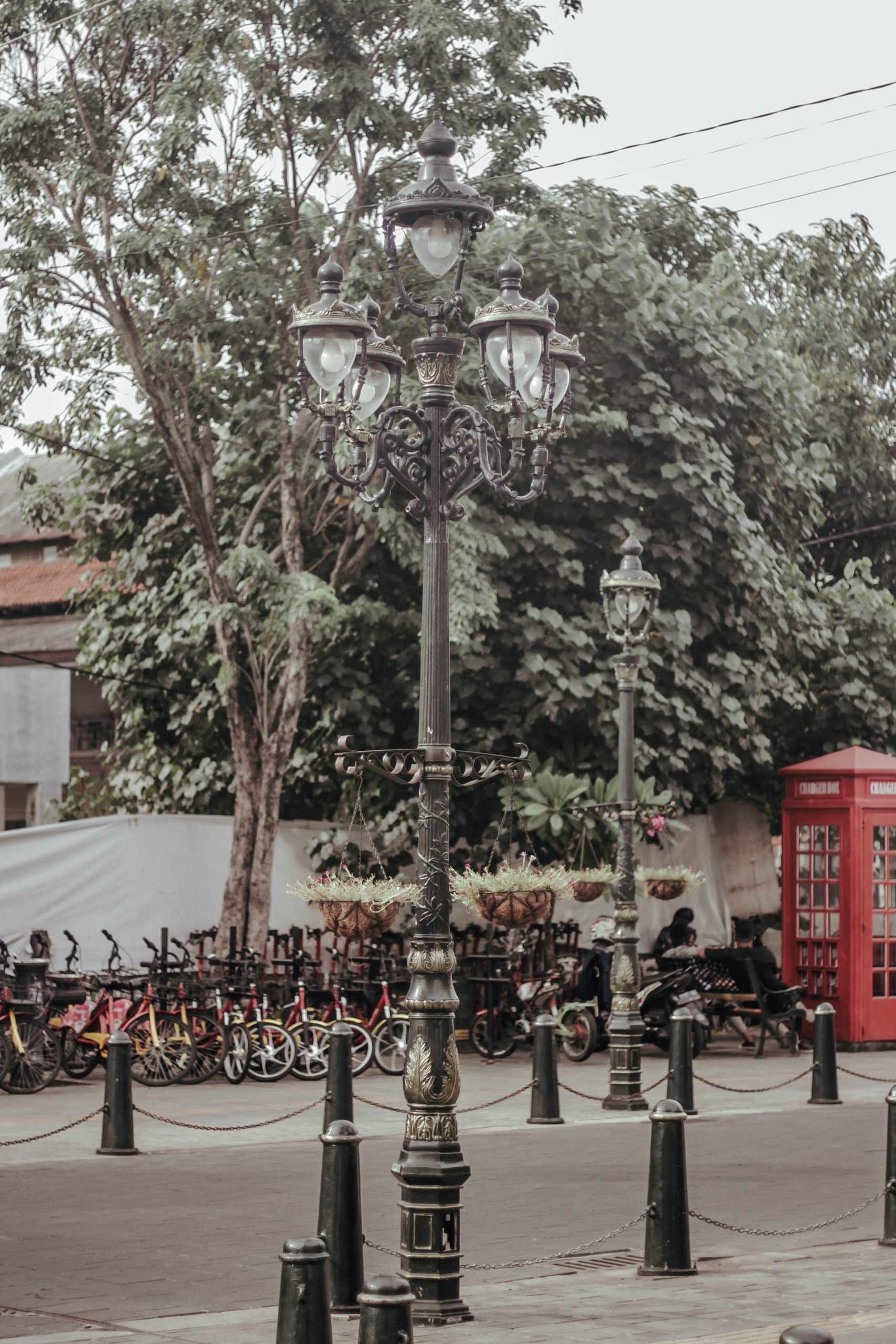 Tiang lampu pagar alam