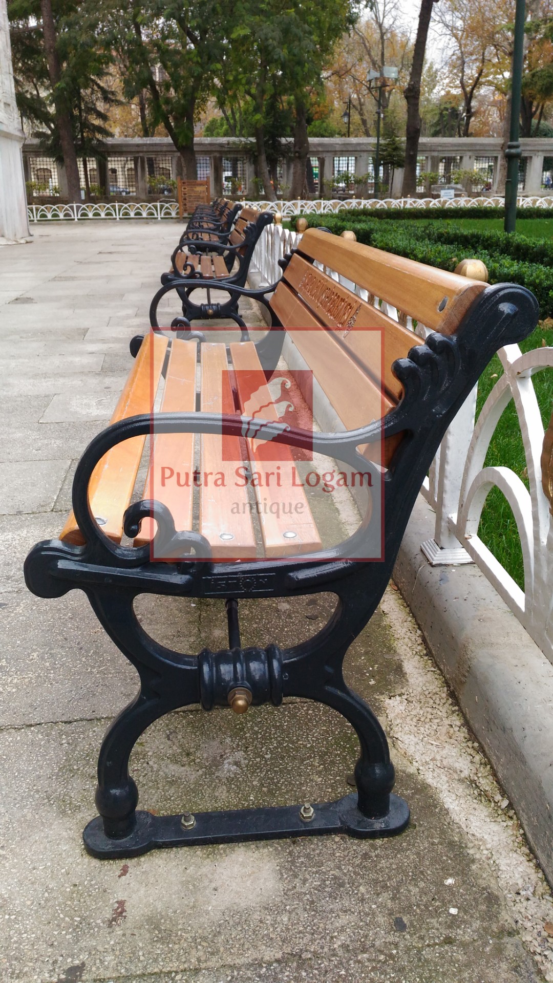 Kursi taman surabaya
