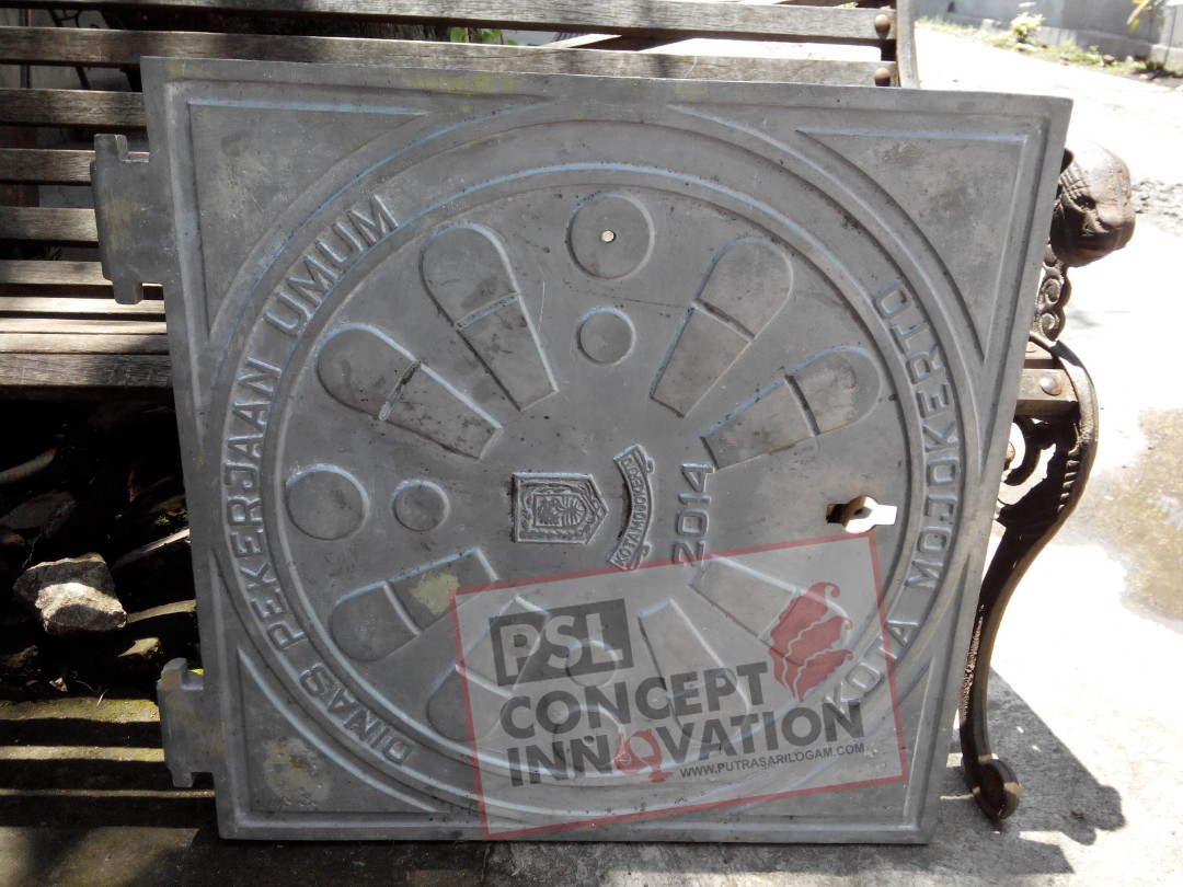 Manhole cover