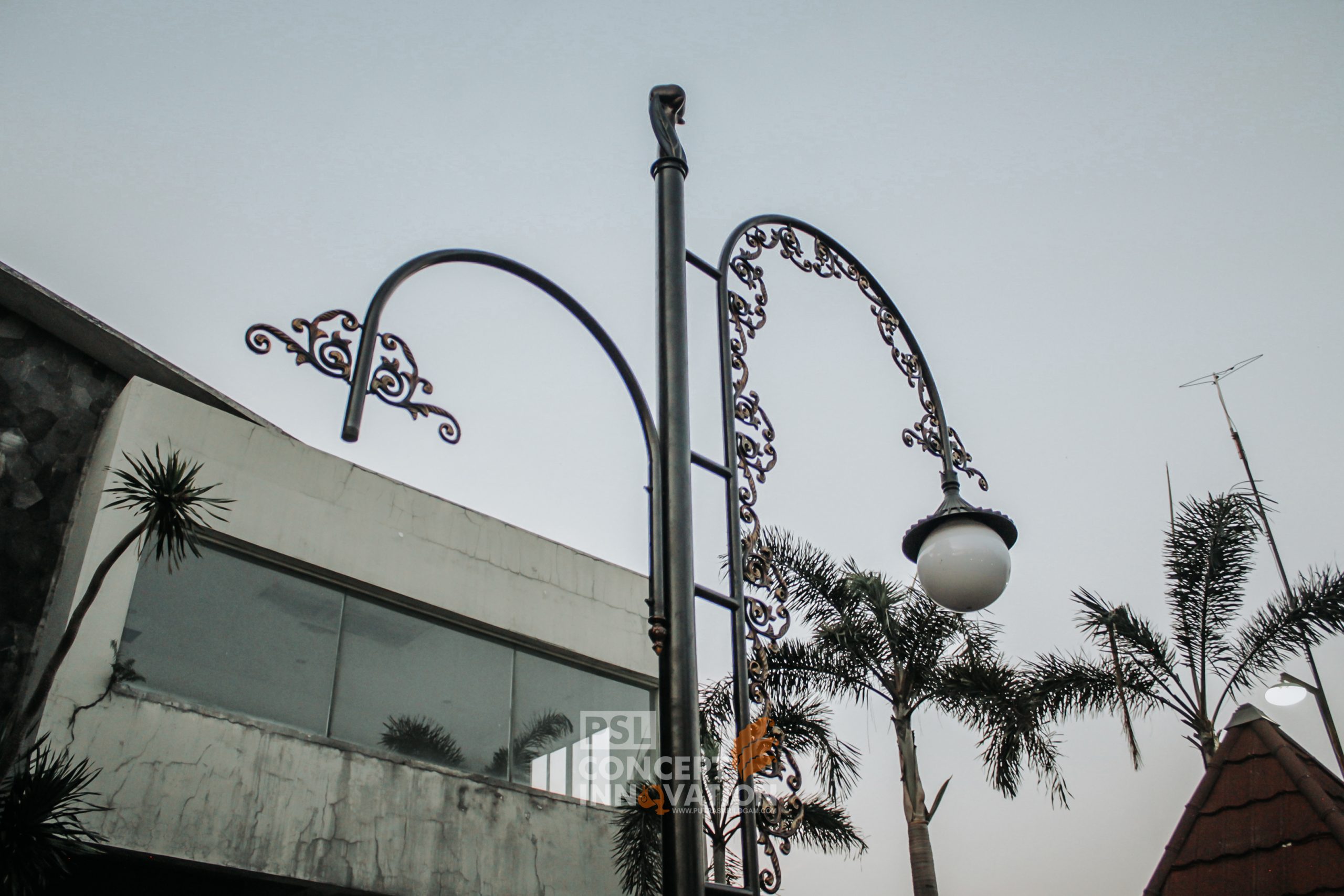 Tiang lampu tuban