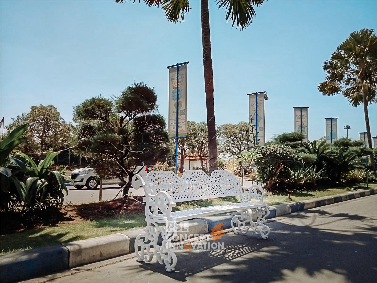 Kursi taman bandara juanda