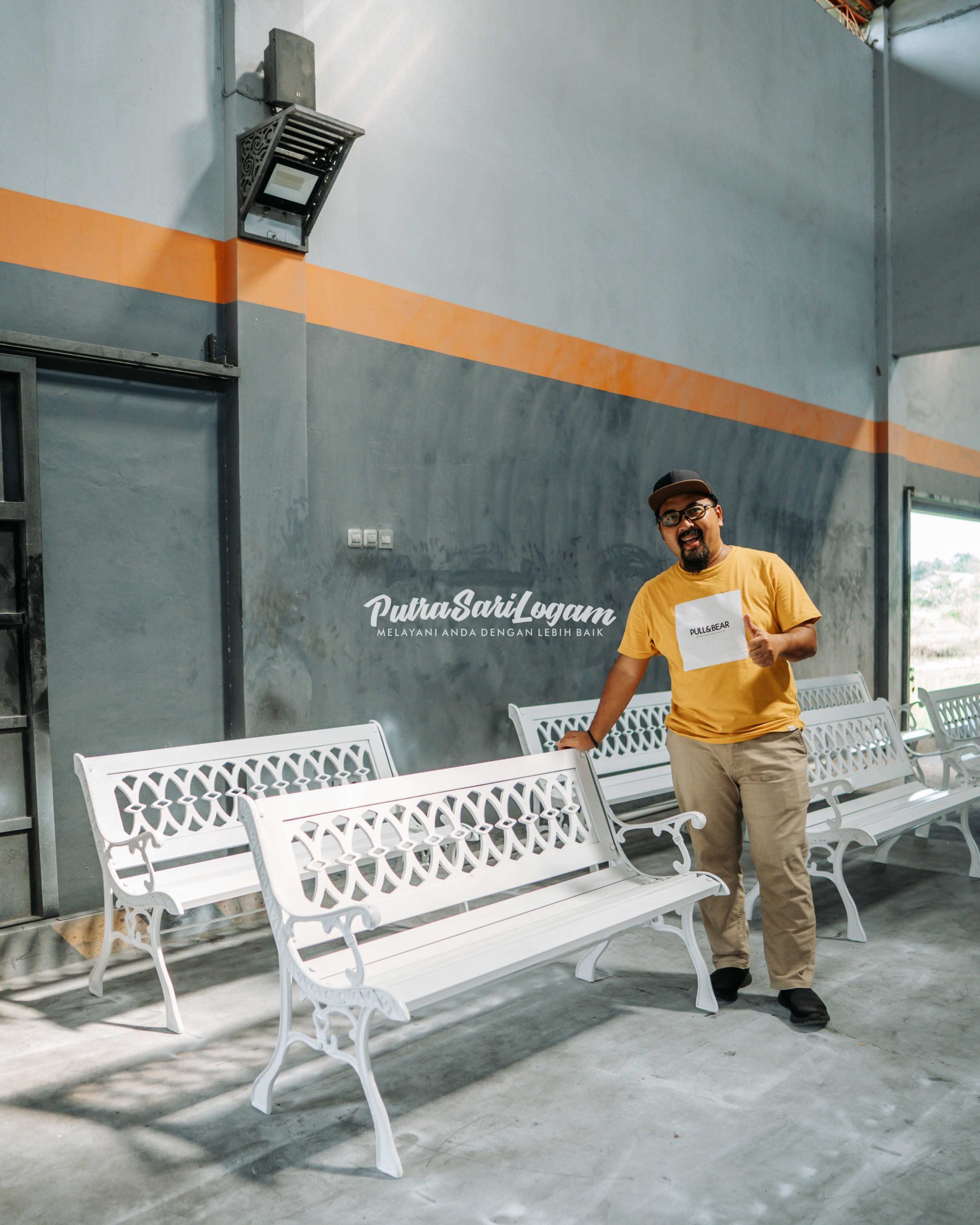 Kursi antik untuk Kecamatan Bandungan