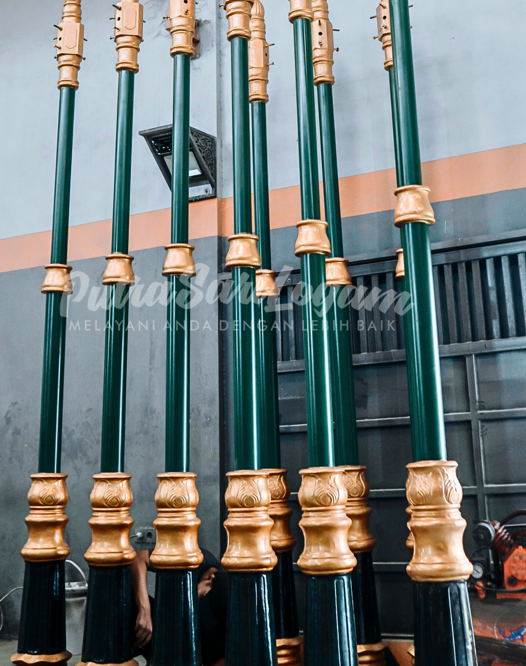 Tiang lampu cabang 3 cirebon