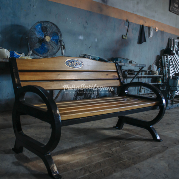 tiang lampu PJU untuk Kota Lombok