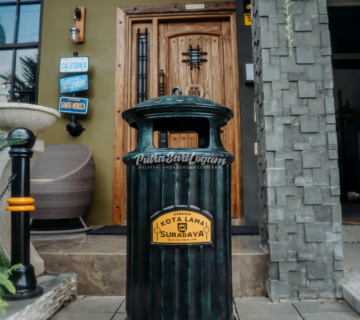 Tempat Sampah Tipe Eropa Untuk Kota Lama Surabaya