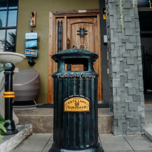 Tempat Sampah Tipe Eropa Untuk Kota Lama Surabaya Tempat Sampah Tipe Eropa Untuk Kota Lama Surabaya