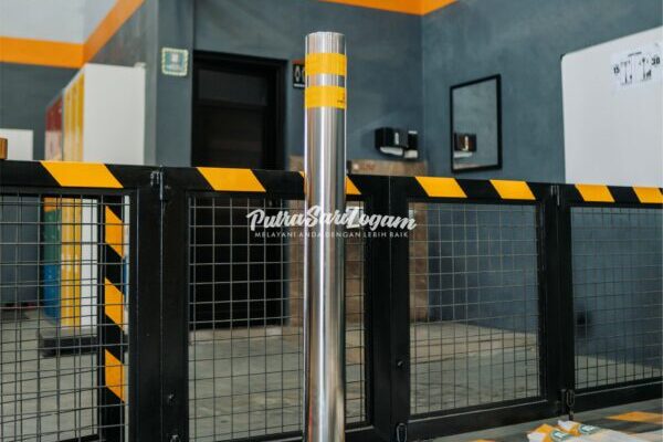 Bollard Stainless Steel Untuk PT. Blue Bird Jakarta 