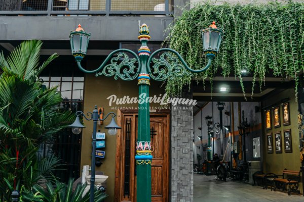 Makna Filosofi Di Balik Desain Tiang Lampu Malioboro