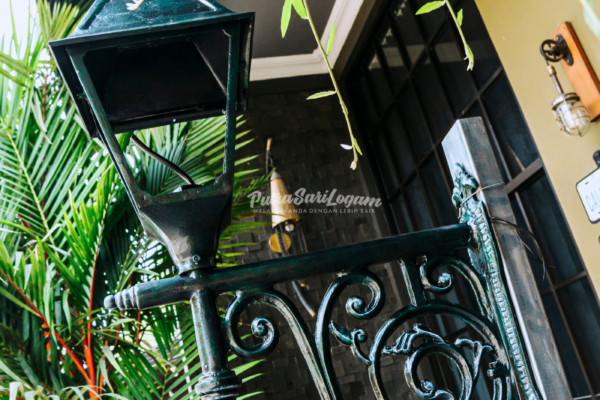 Lampu Tempel Untuk Scientia Square Park