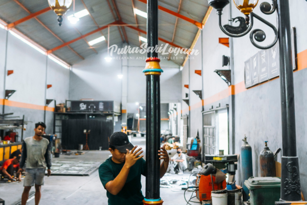 Tiang Lampu Antique Untuk Kota Madiun